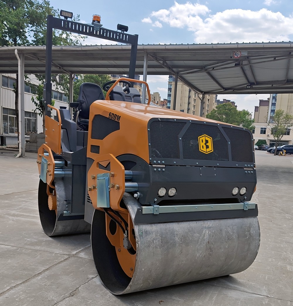 奔馬5噸小型座駕壓路機(jī)BM5000